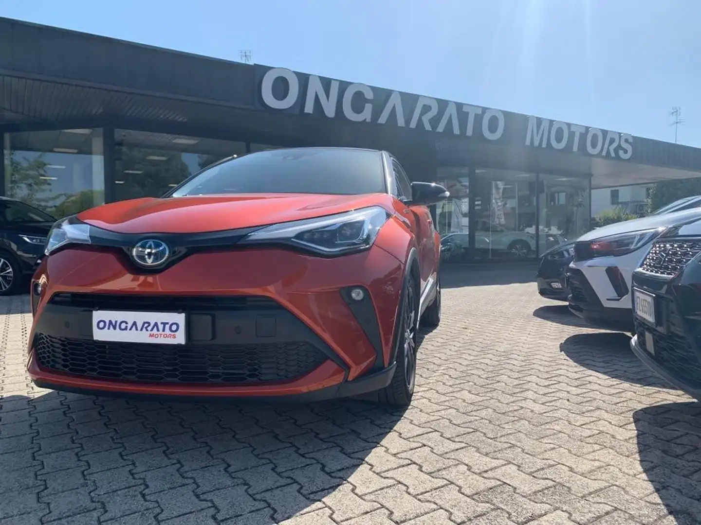Toyota C-HR 2.0 Hybrid E-CVT Premiere Arancione - 1