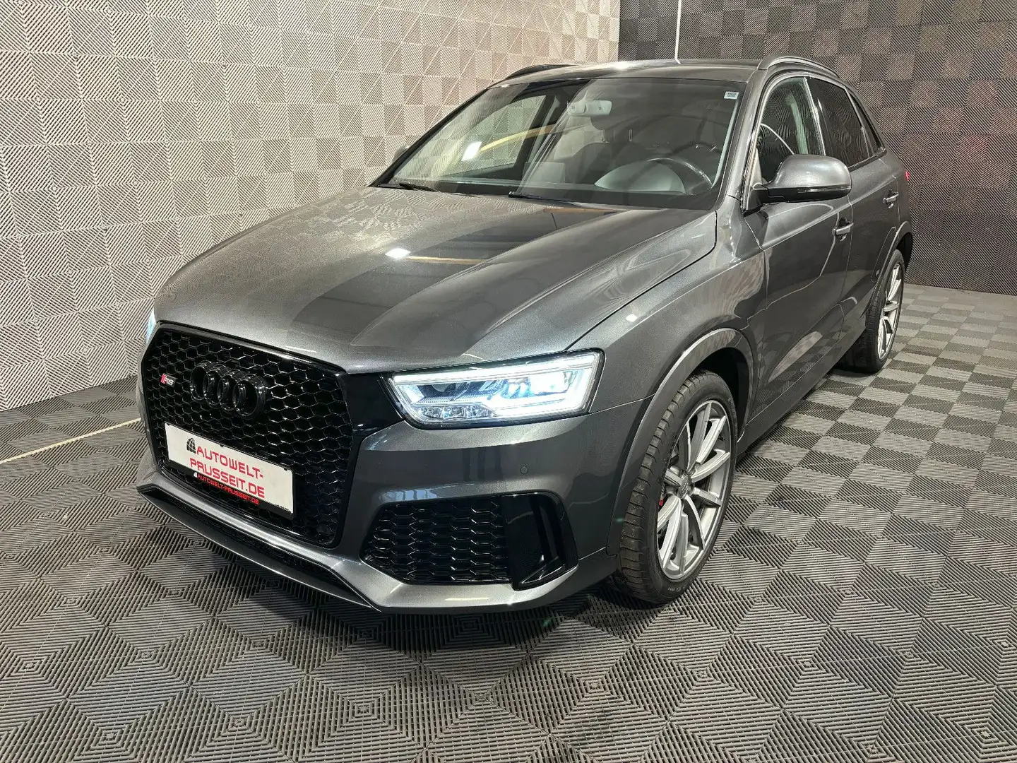 Audi RS Q3 2.5 TFSI quattro*LEDR.KAM-AHK-SP.AGA-19" Szary - 2