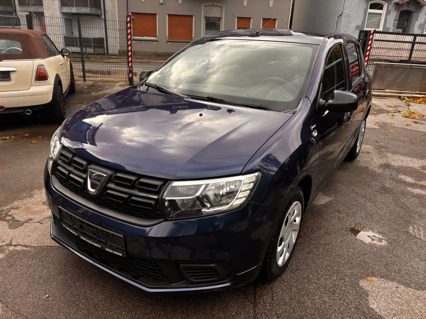 Dacia Sandero II Essential Blau - 1
