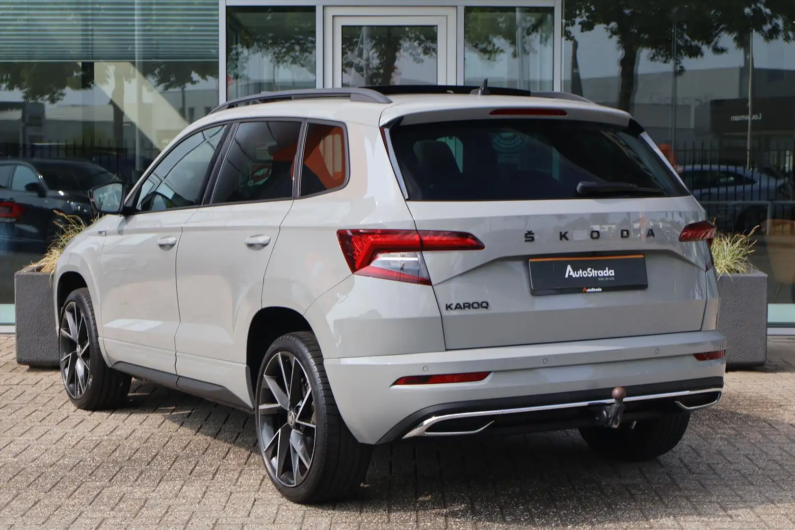 Skoda Karoq 1.5 TSI ACT SportLine Business DSG 150PK I Pano I Gris - 2