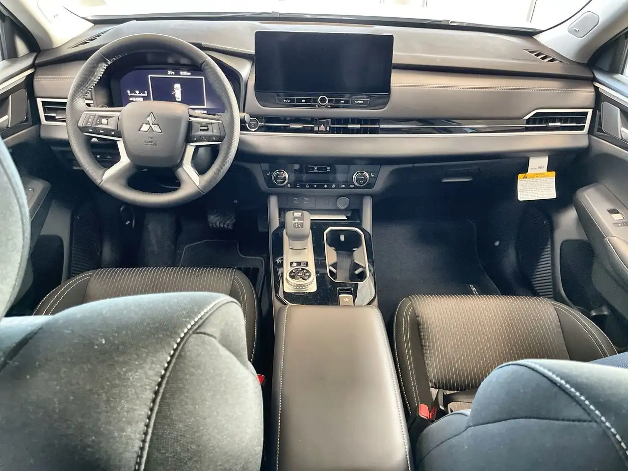 Mitsubishi Outlander снимка Mitsubishi Outlander