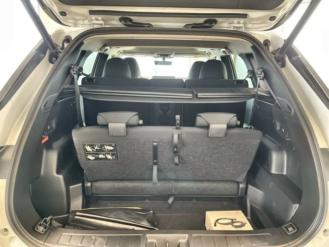 Mitsubishi Outlander снимка Mitsubishi Outlander