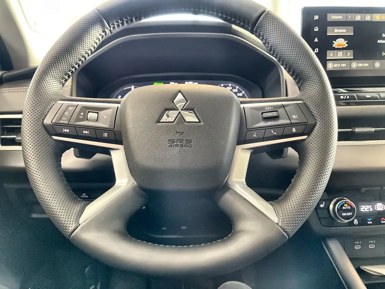 Mitsubishi Outlander снимка Mitsubishi Outlander