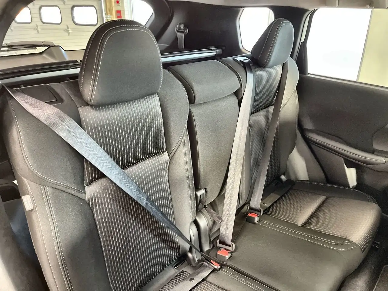 Mitsubishi Outlander снимка Mitsubishi Outlander