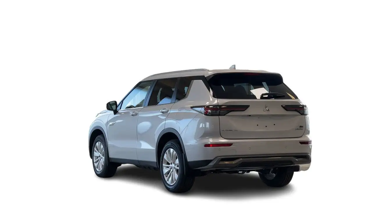 Mitsubishi Outlander снимка Mitsubishi Outlander
