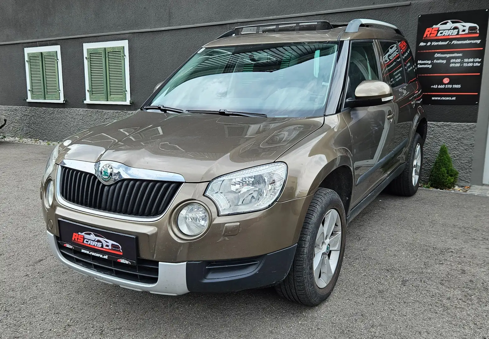 Skoda Yeti 1,2 TSI DSG Panoramadach Allrad Braun - 2