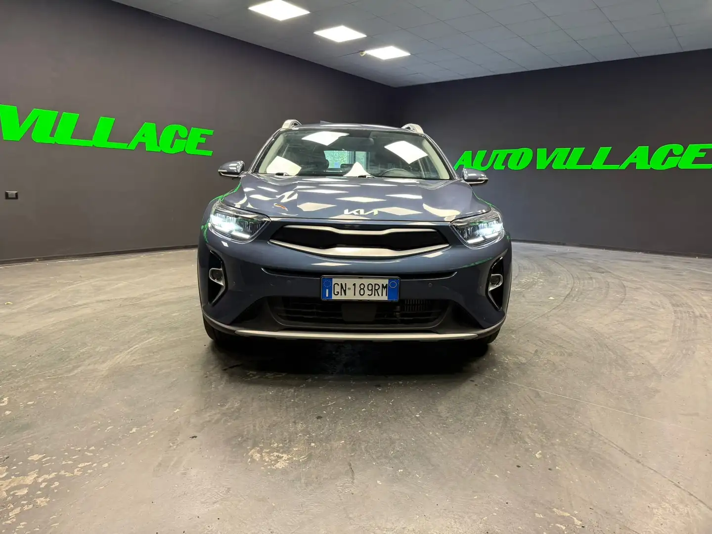 Kia Stonic 1.0 t-gdi mhev Style  Pack 120cv dct Grau - 2