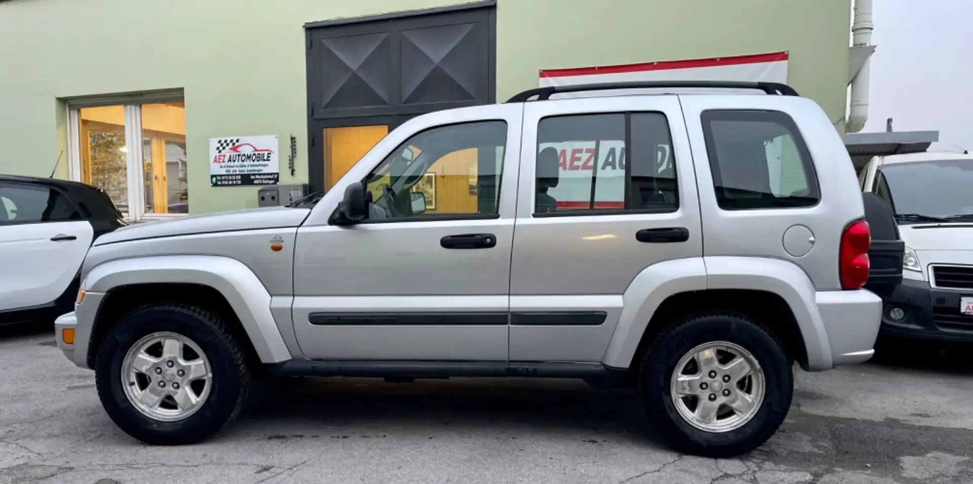 Jeep Cherokee Limited 2.8 CRD Autom.*Neue TÜV* Silber - 2