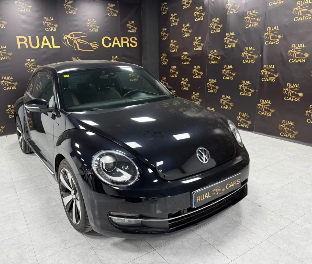 Volkswagen Beetle 2.0TDI Beetlemanía 81kW Noir - 1