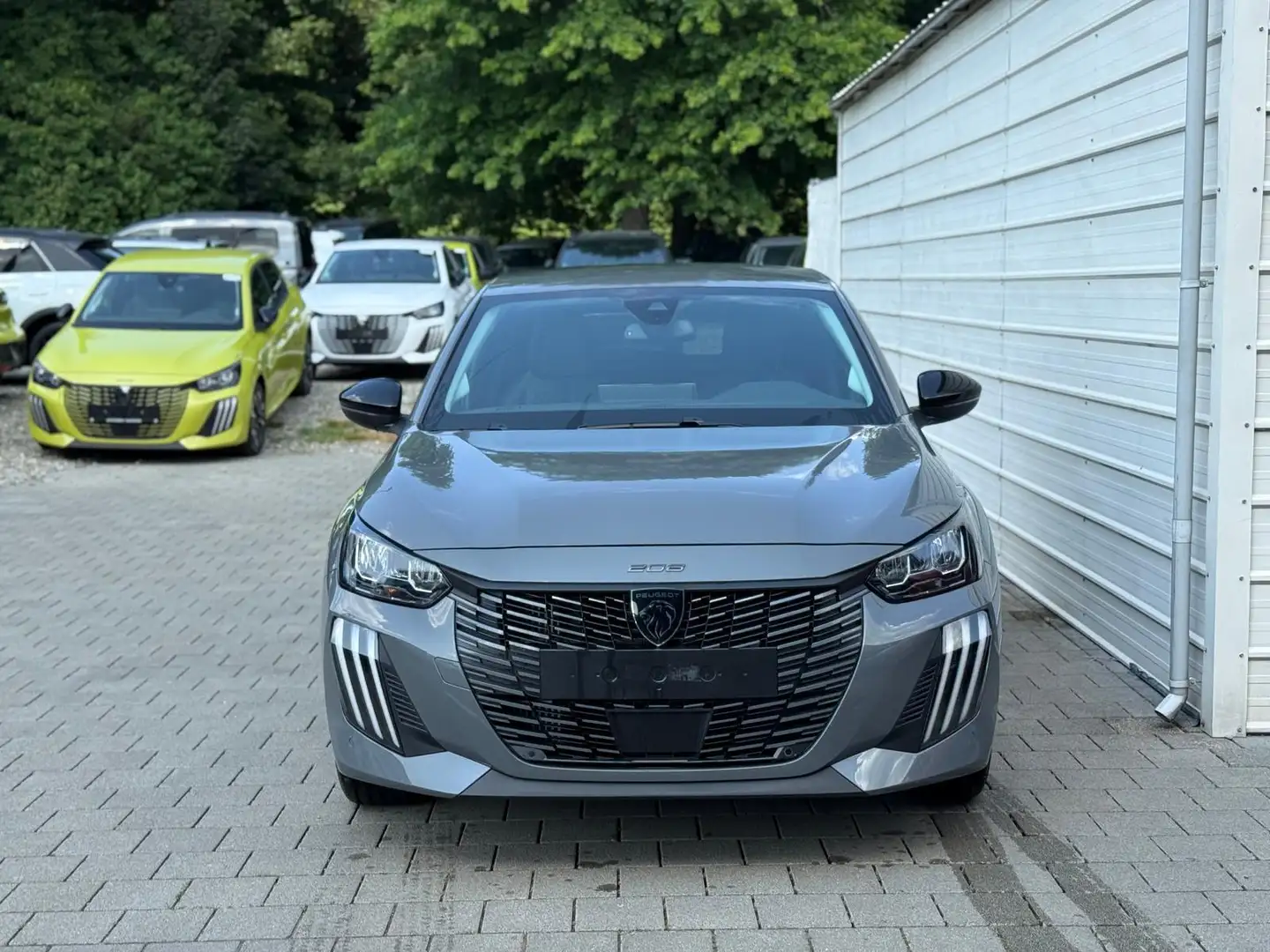 Peugeot 208 Allure 1.2 Hybrid 110 e-DCS6 Android Auto*SHZ*A... Grau - 1