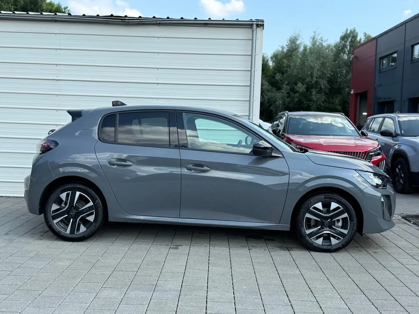 Peugeot 208 Allure 1.2 Hybrid 110 e-DCS6 Android Auto*SHZ*A... Grau - 2
