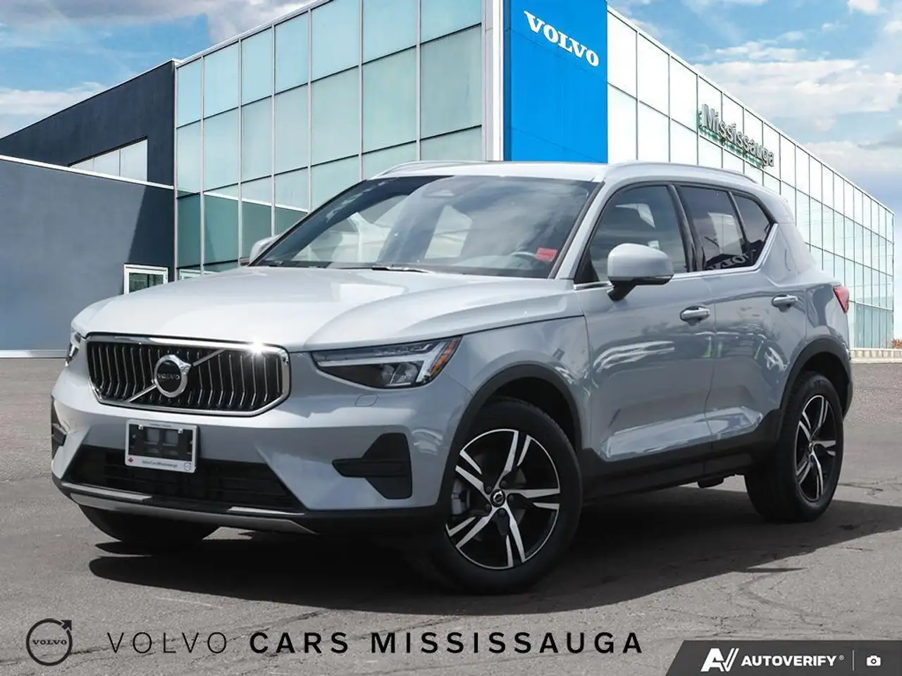 2025 Volvo XC40