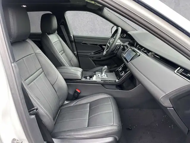 Land Rover Range Rover Evoque view 3