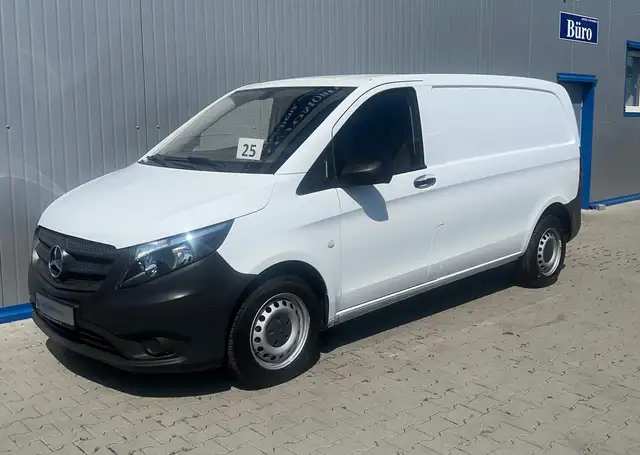 Mercedes-Benz Vito 109 KOMPAKT 6-G KAMERA NAVI PDC 3-SITZE AHK