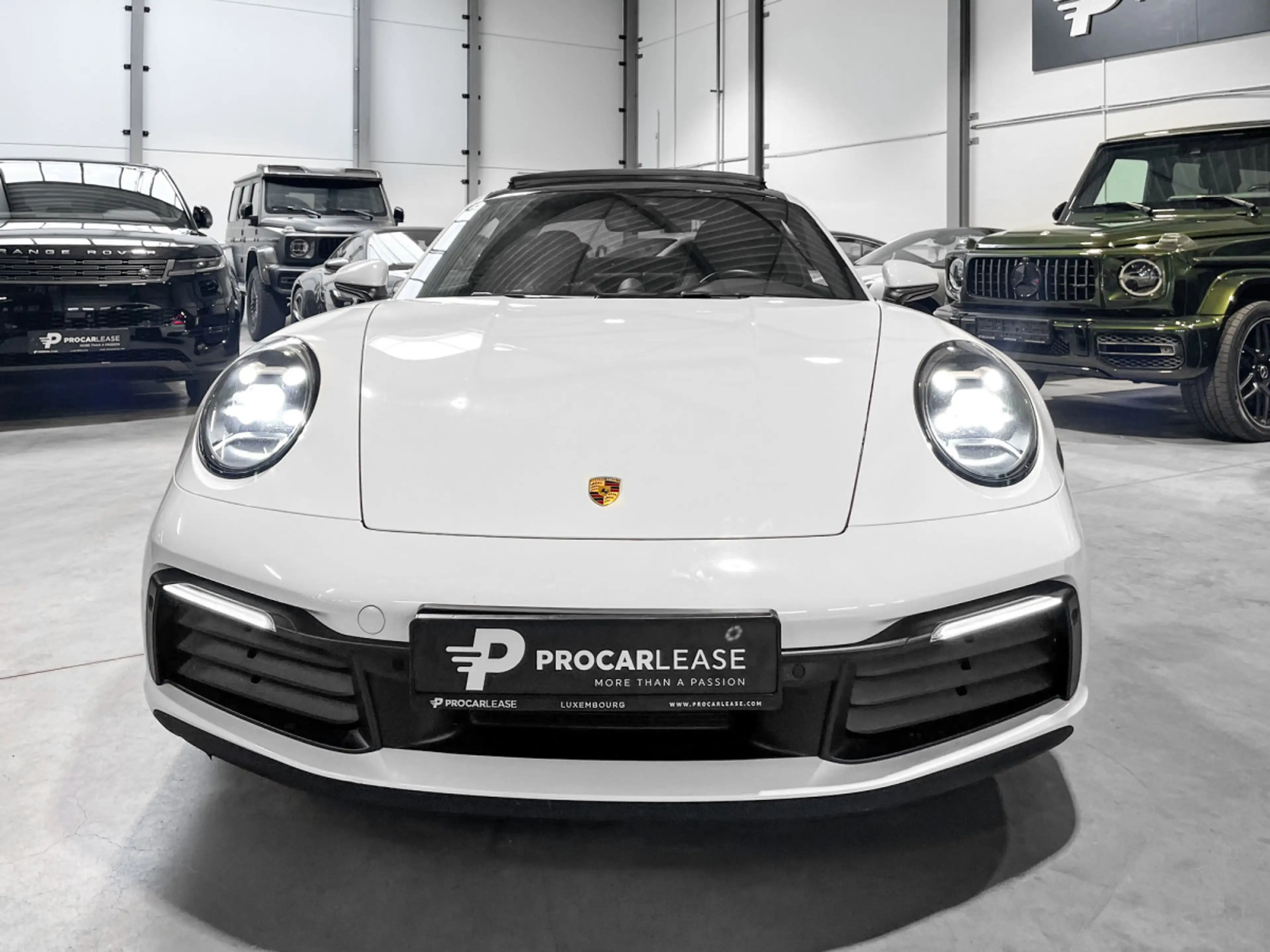 Porsche 911 992 CARRERA S - TOIT OUVRANT - PURE WHITE - SPORT — photo 2