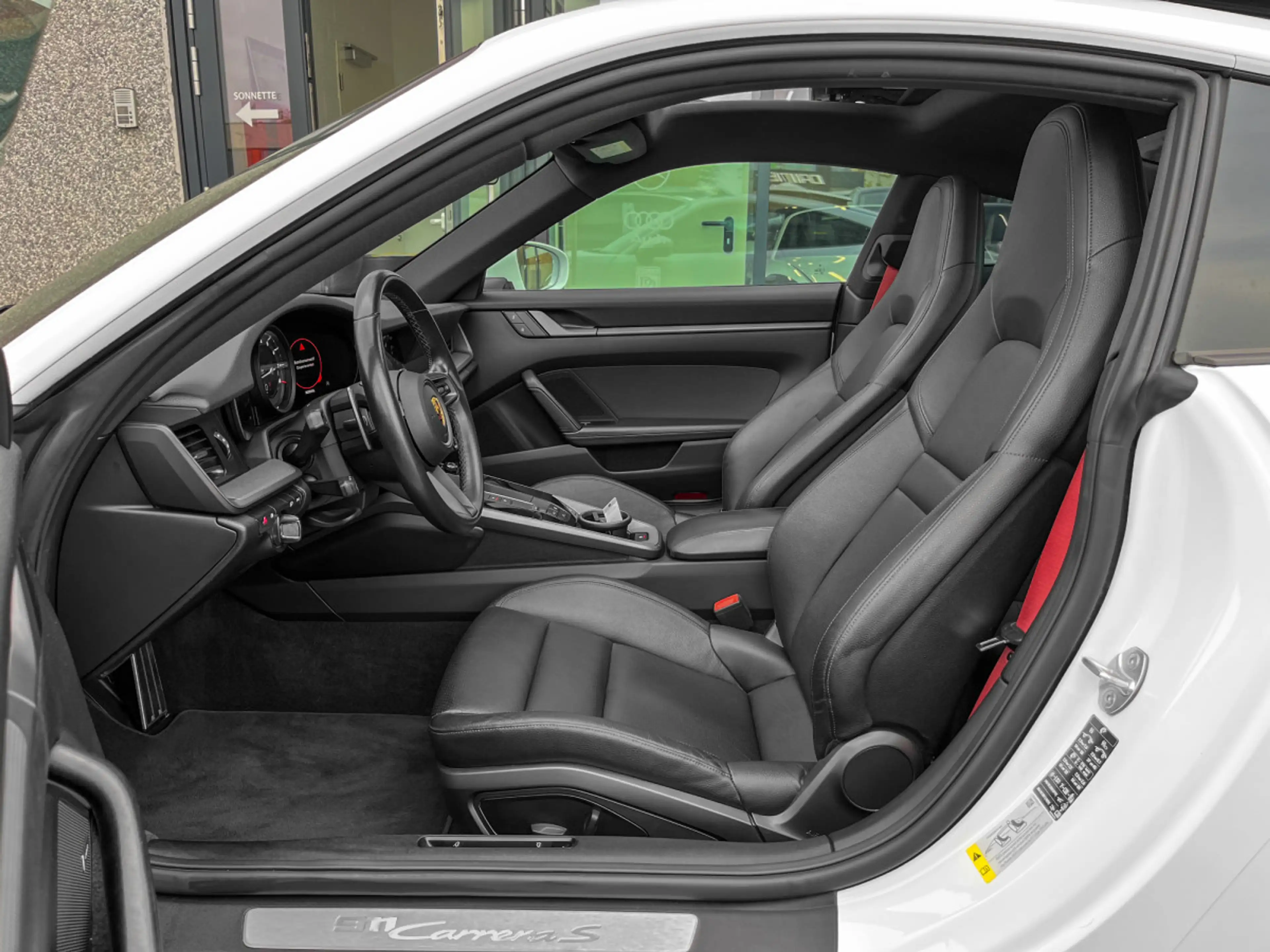 Porsche 911 992 CARRERA S - TOIT OUVRANT - PURE WHITE - SPORT — photo 6