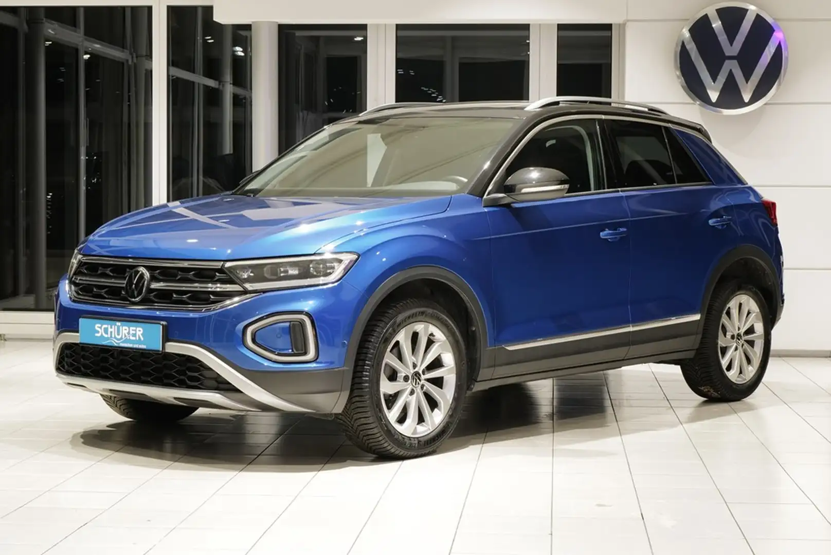 Volkswagen T-Roc 1.5TSI DSG Style Pano Keyless Kamera ACC Blauw - 2