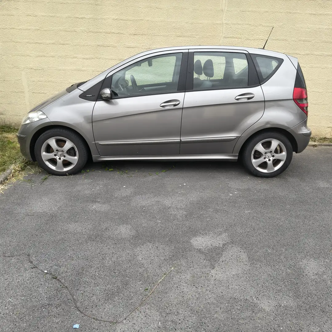 Mercedes-Benz A 180 Classe A 180 CDI Avantgarde Autotronic CVT Beige - 2