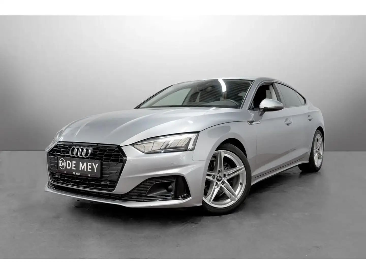 Audi A5 Sportback 35TFSI 150pk S-Tronic / SHADOW / CARPLAY Stříbrná - 2