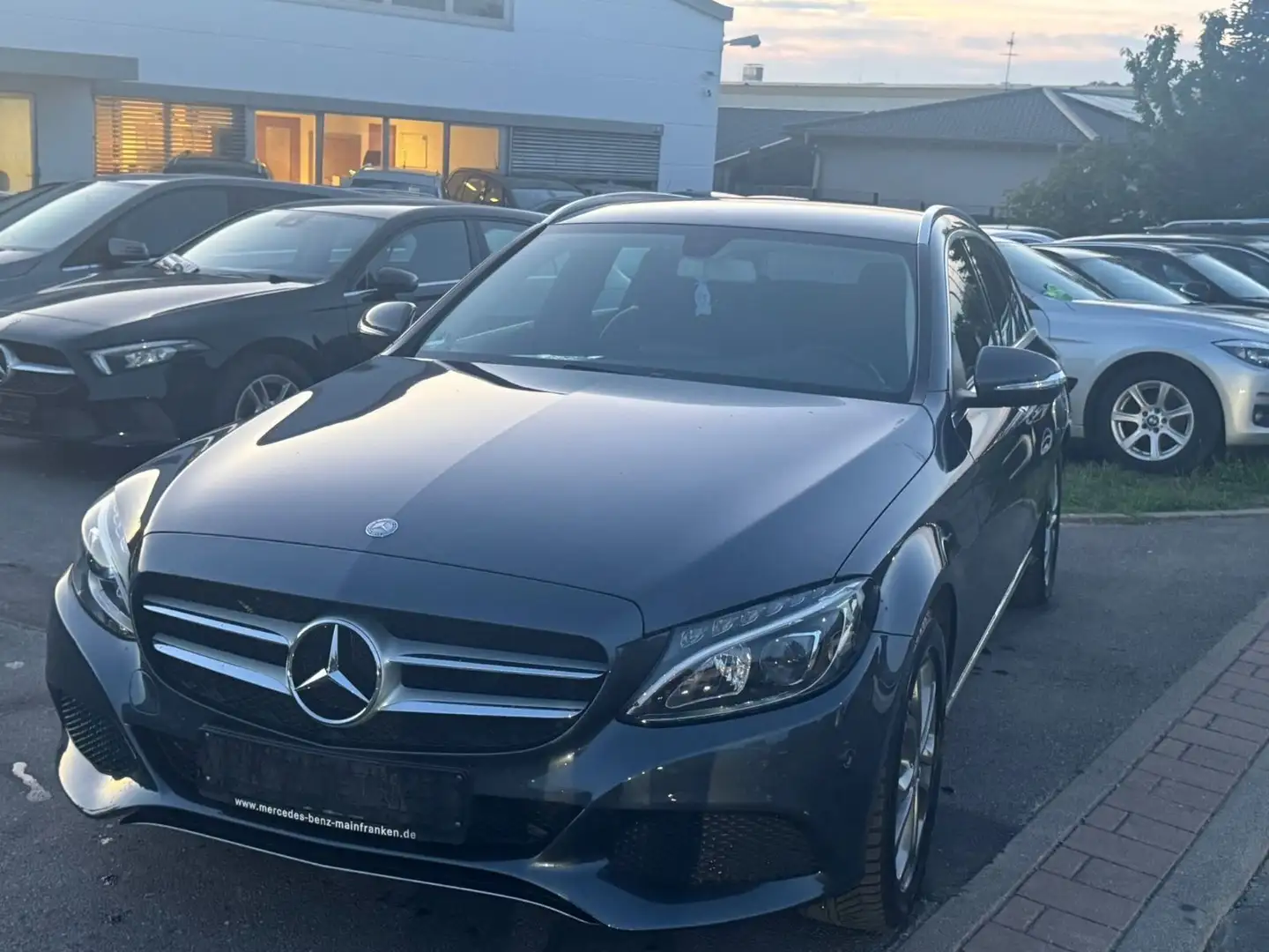 Mercedes-Benz C 180 C -Klasse T-Modell C 180 T CGI*NEU*TÜV*AHK Grau - 2