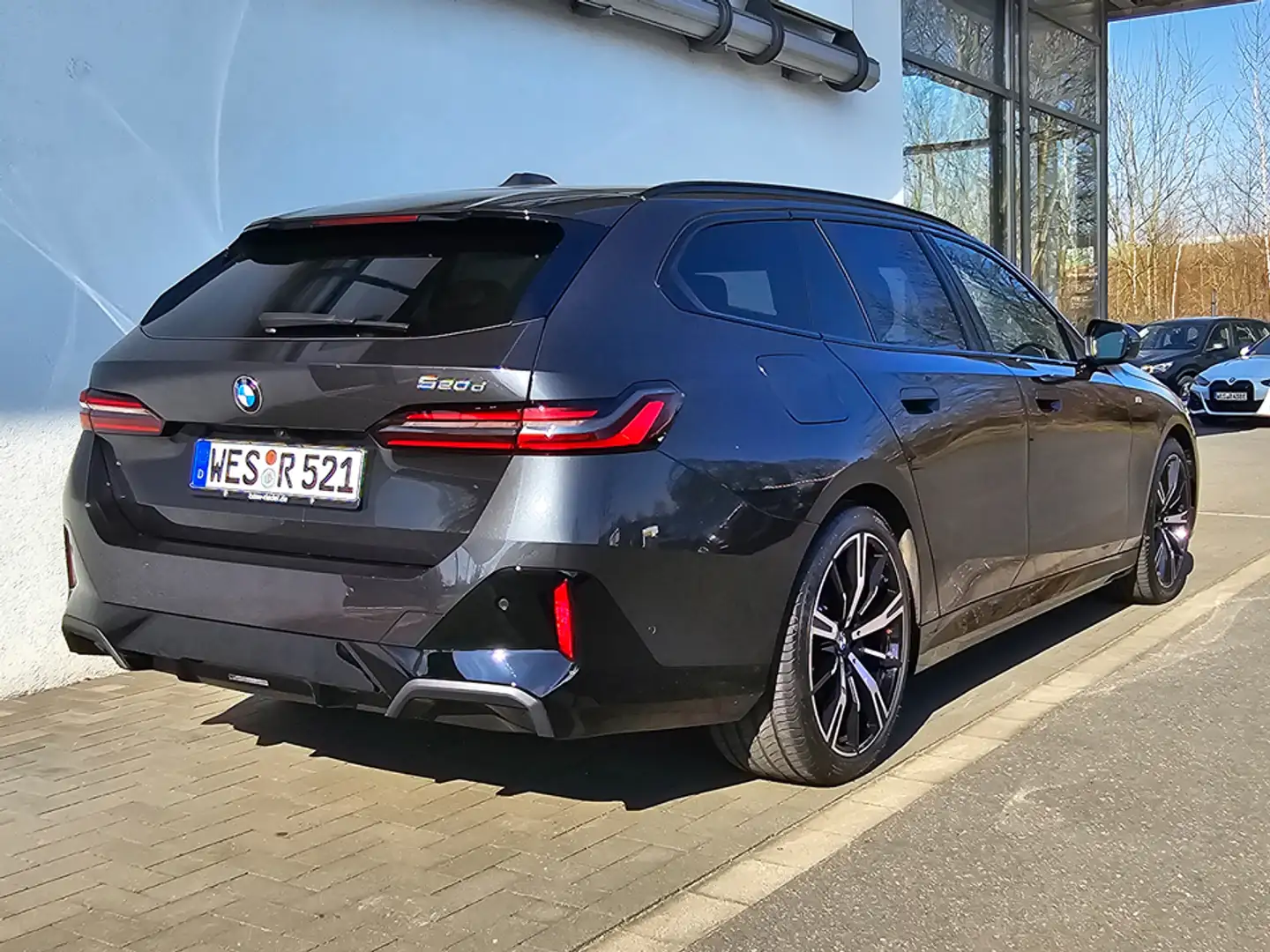 BMW 520 d Touring M Sportpaket Pro*Komfortsitze*AHK* Grijs - 2