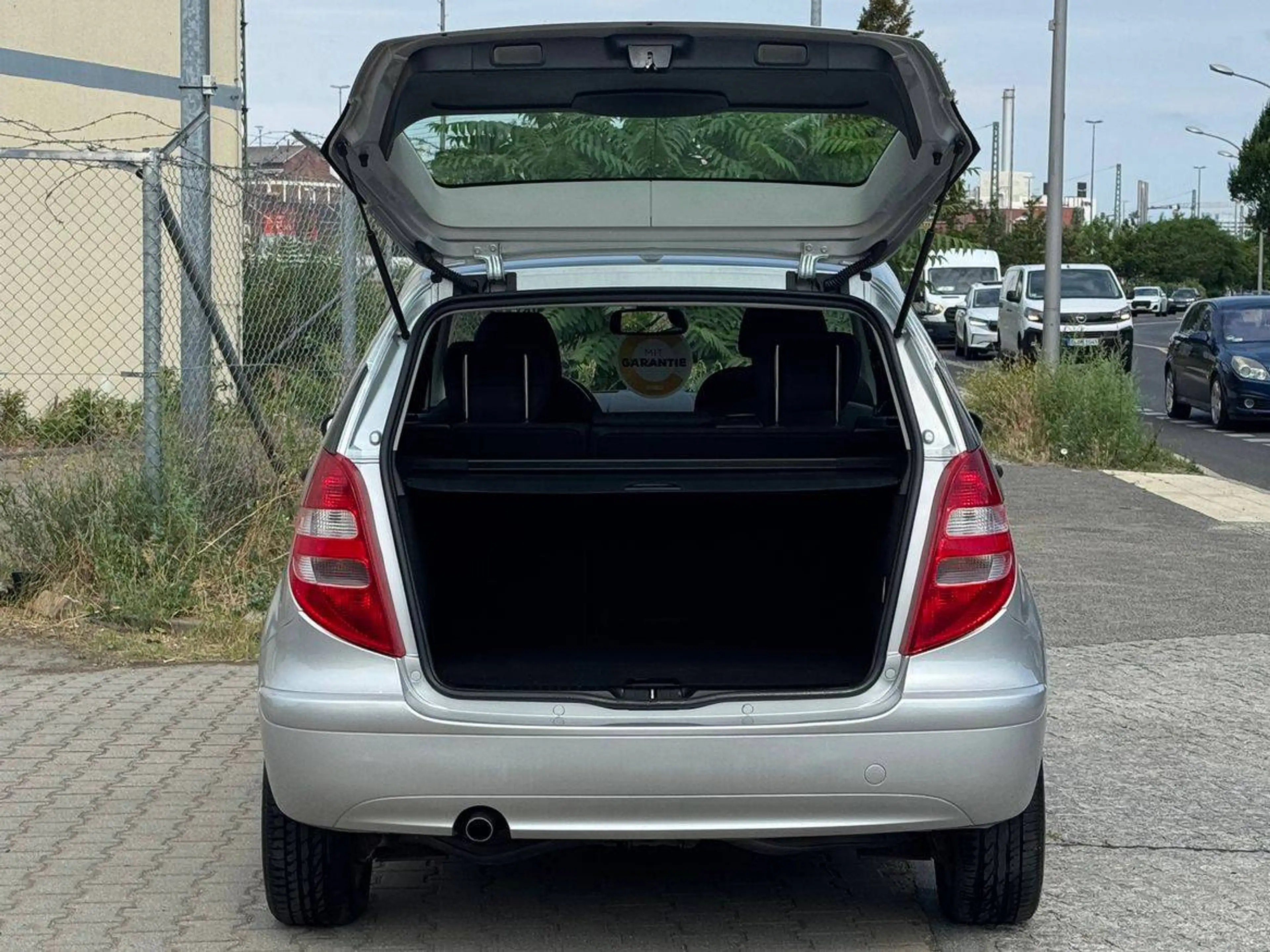 Mercedes-Benz A 150 5-Türig,Automatik,Klima,Navi,Alu — photo 9