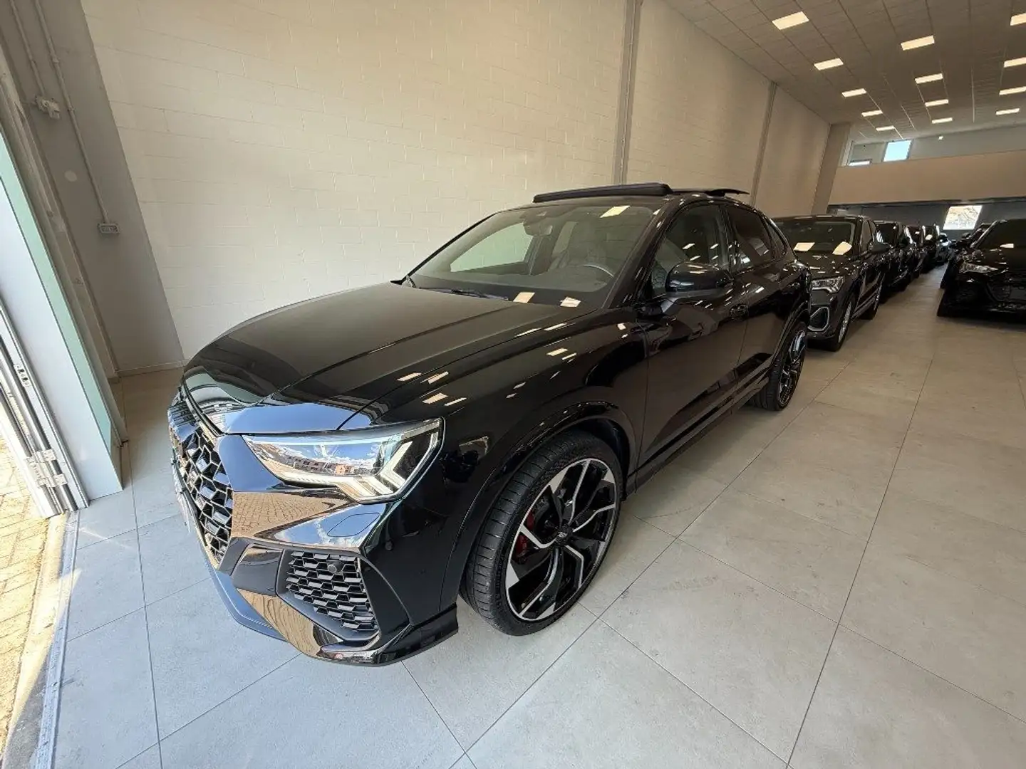 Audi RS Q3 SPB quattro S tronic Schwarz - 2