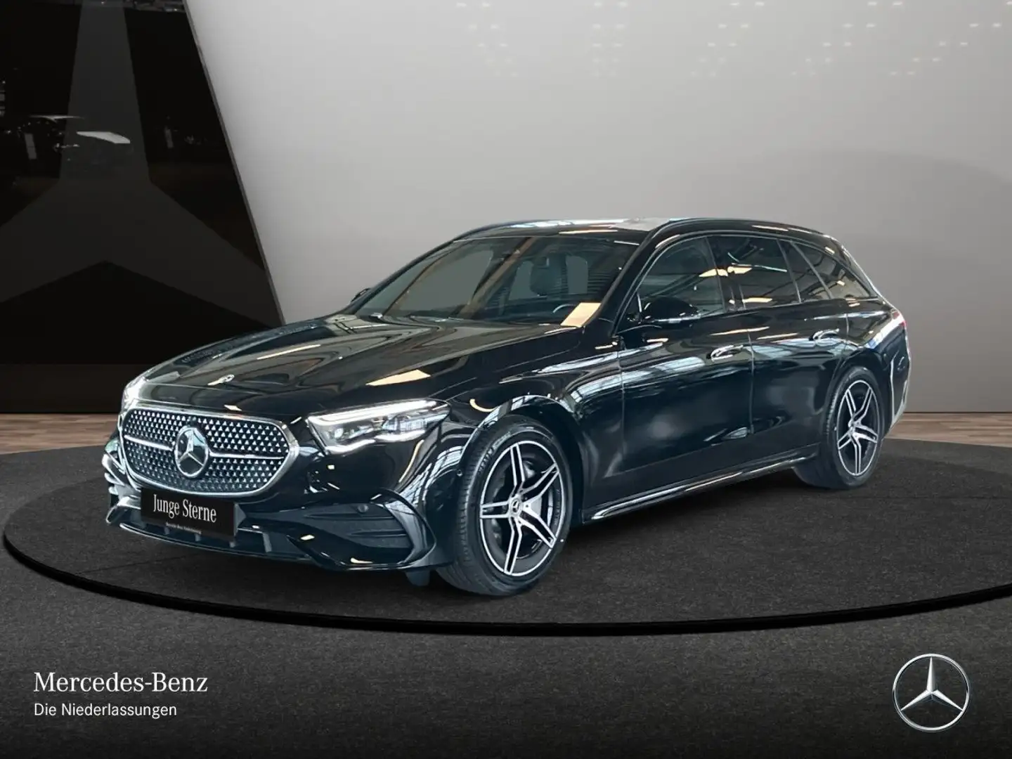 Mercedes-Benz E 220 d T AMG 360° Pano Burmester Distr. AHK Night Schwarz - 2