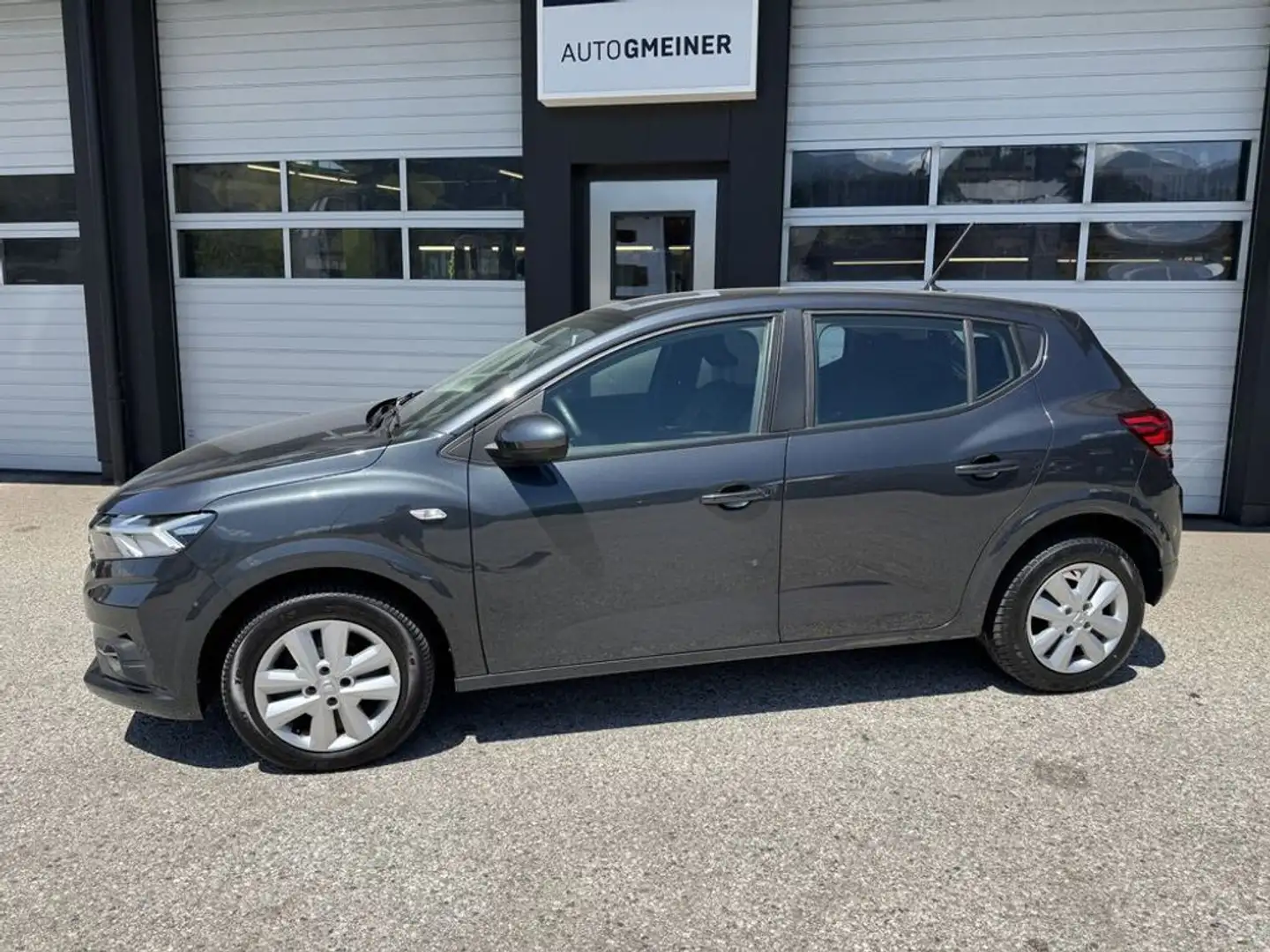 Dacia Sandero III 1.0 TCe 90 Comfort Grau - 2