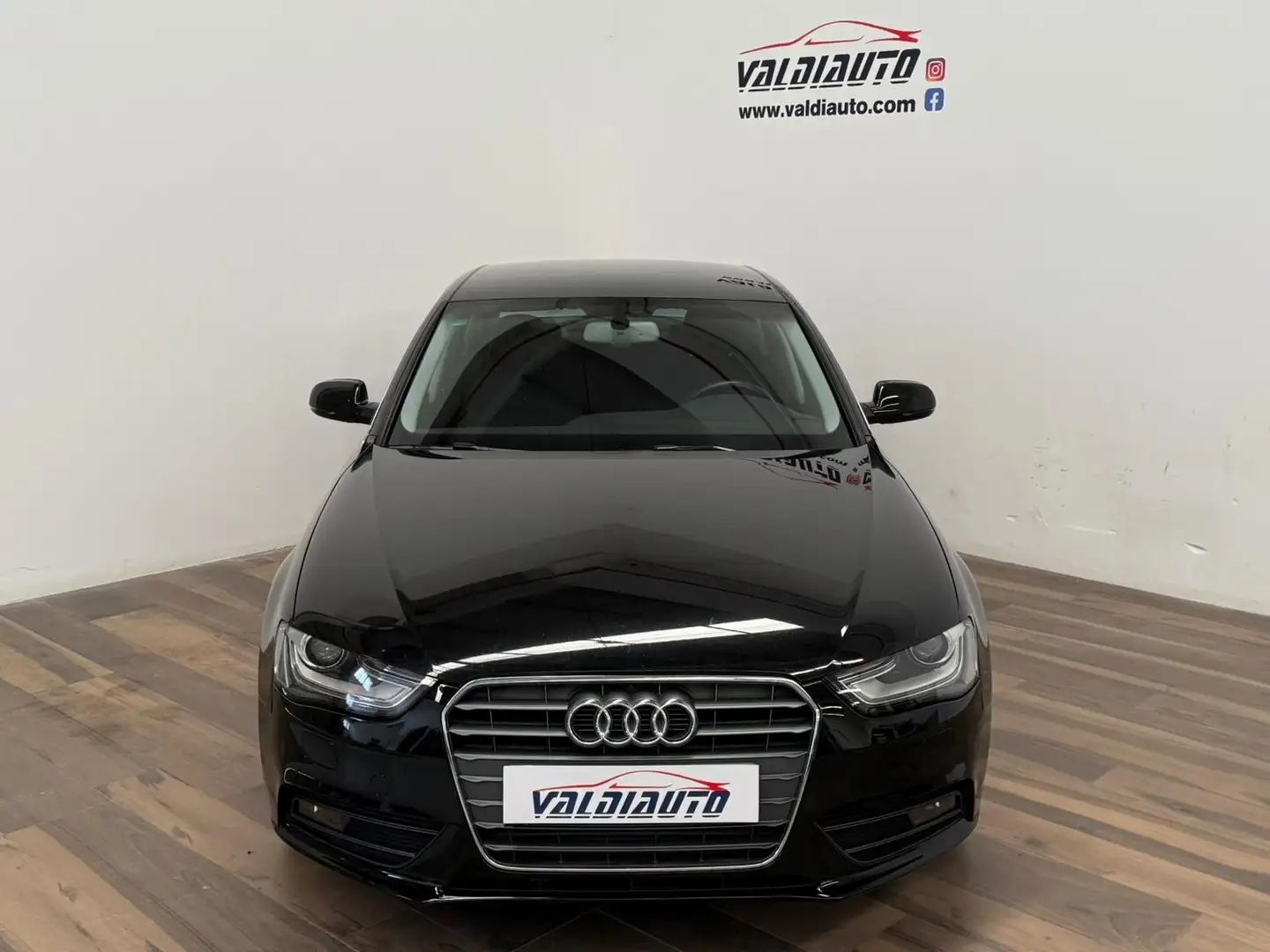 Audi A4 2.0 TDI 150cv Weiß - 2