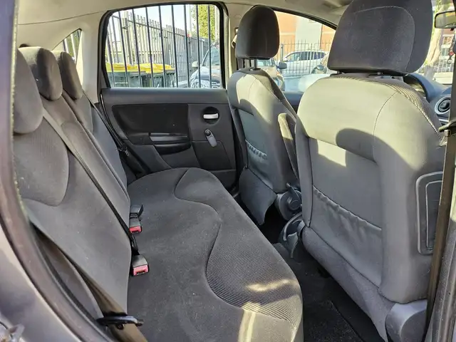 Citroen C3 view 11