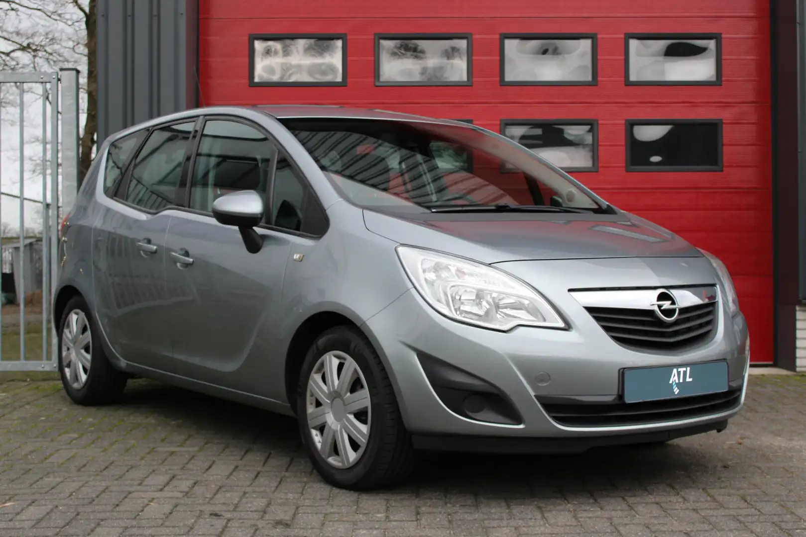 Opel Meriva 1.4 Selection Grey - 2