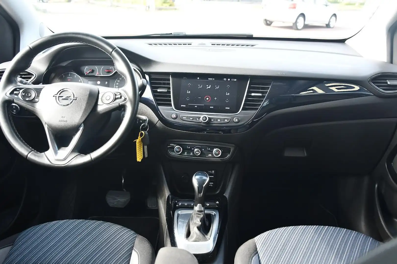 Opel Crossland X 1.2 Turbo Innovation AUT|Cruise|NAVI|CAMERA Grijs - 2