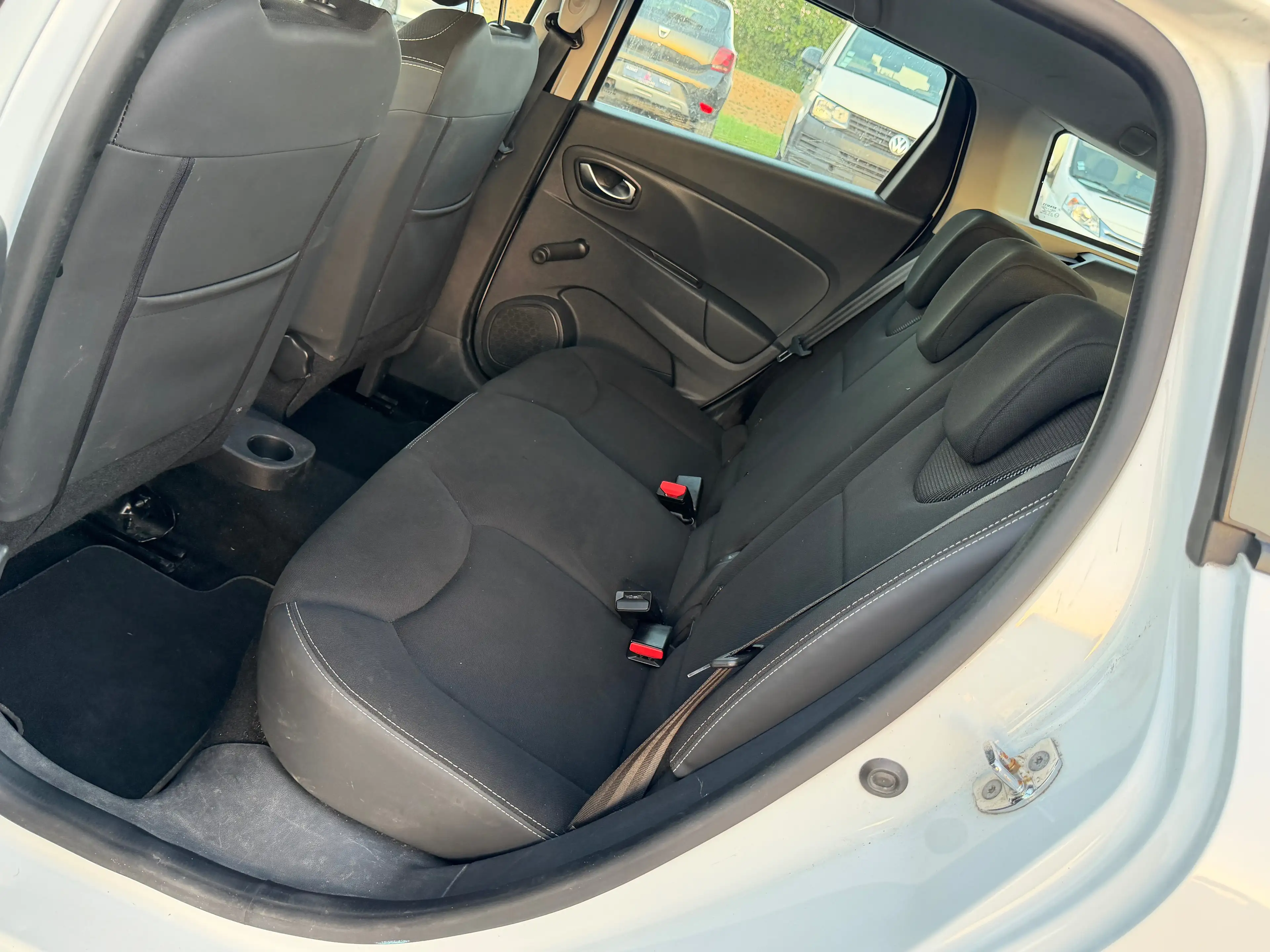 Renault Clio BREAK 0.9 TCe - Navigation - Air co - Bluetooth - Radio — photo 13