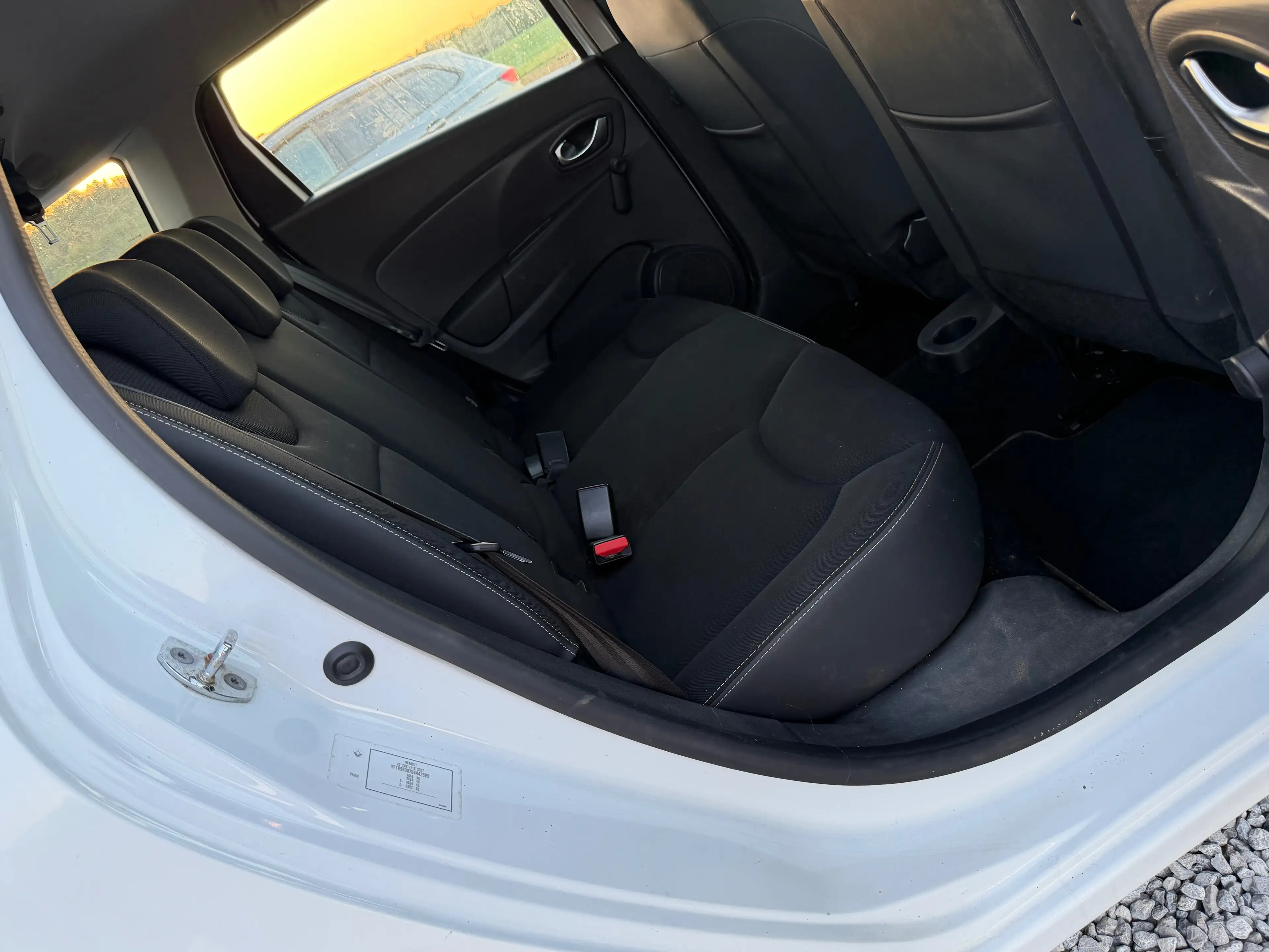 Renault Clio BREAK 0.9 TCe - Navigation - Air co - Bluetooth - Radio — photo 15