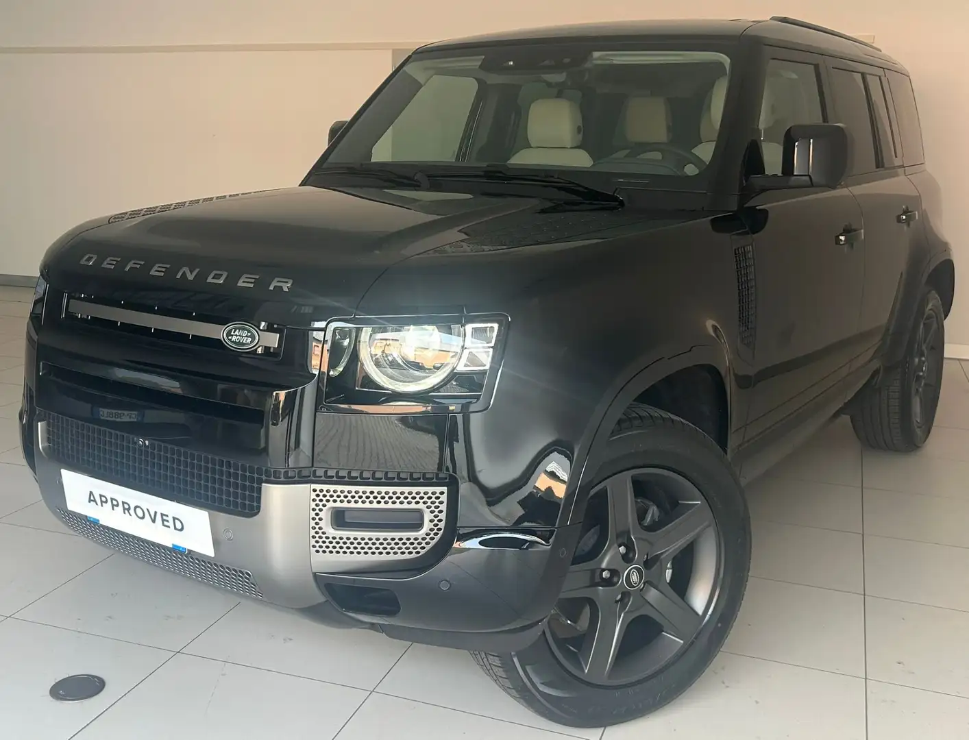 Land Rover Defender 110 3.0D I6 250 CV AWD Auto X-Dynamic SE Zwart - 1