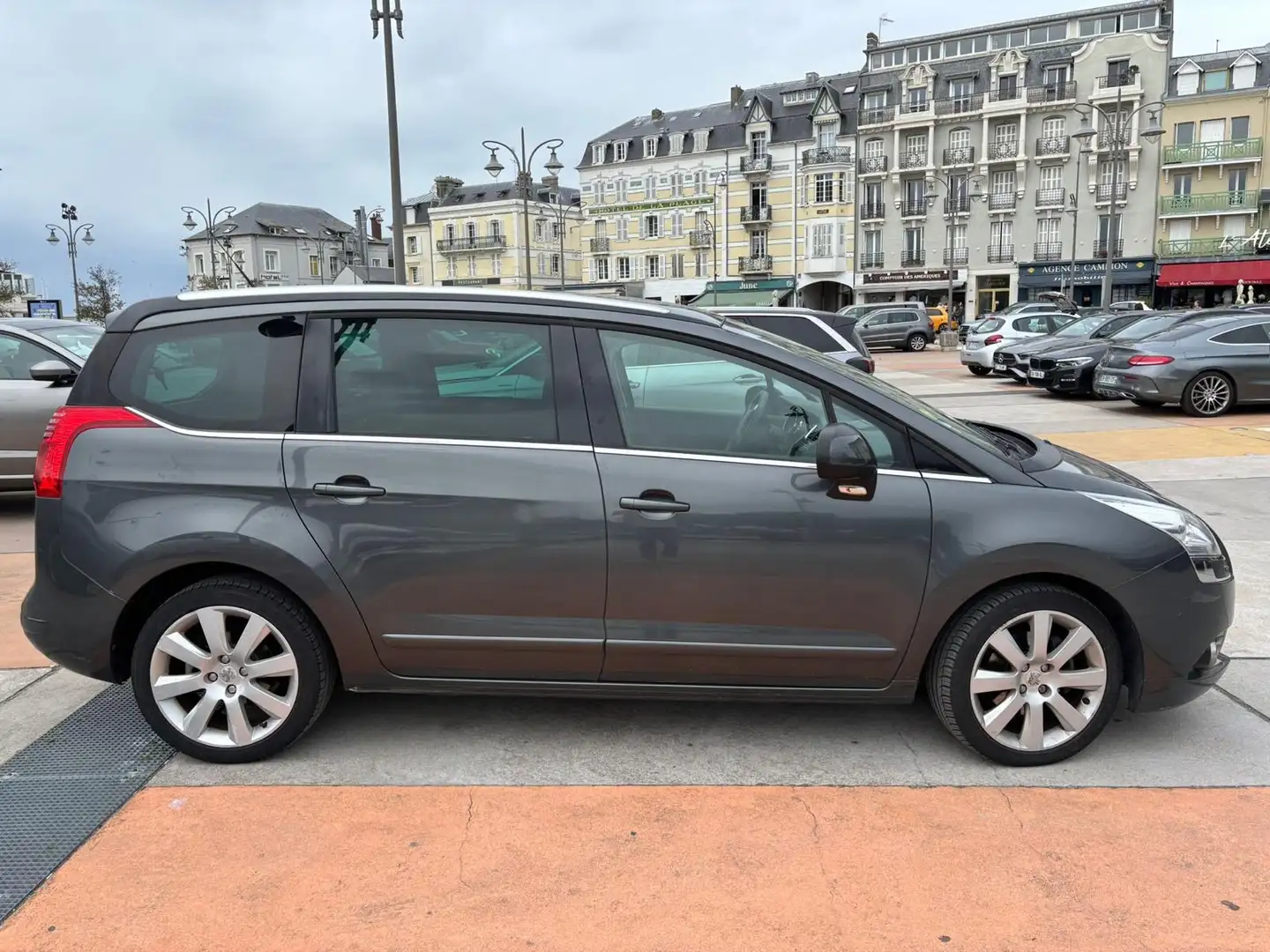 Peugeot 5008 5008 2.0 HDi 150ch FAP BVM6 Allure 7pl - 1
