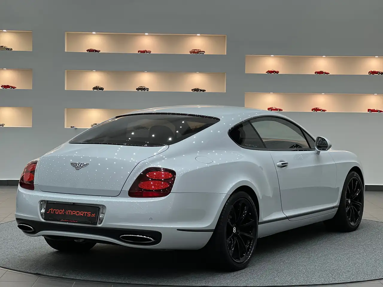 Bentley Continental Coupé in Weiß gebraucht in Korneuburg für