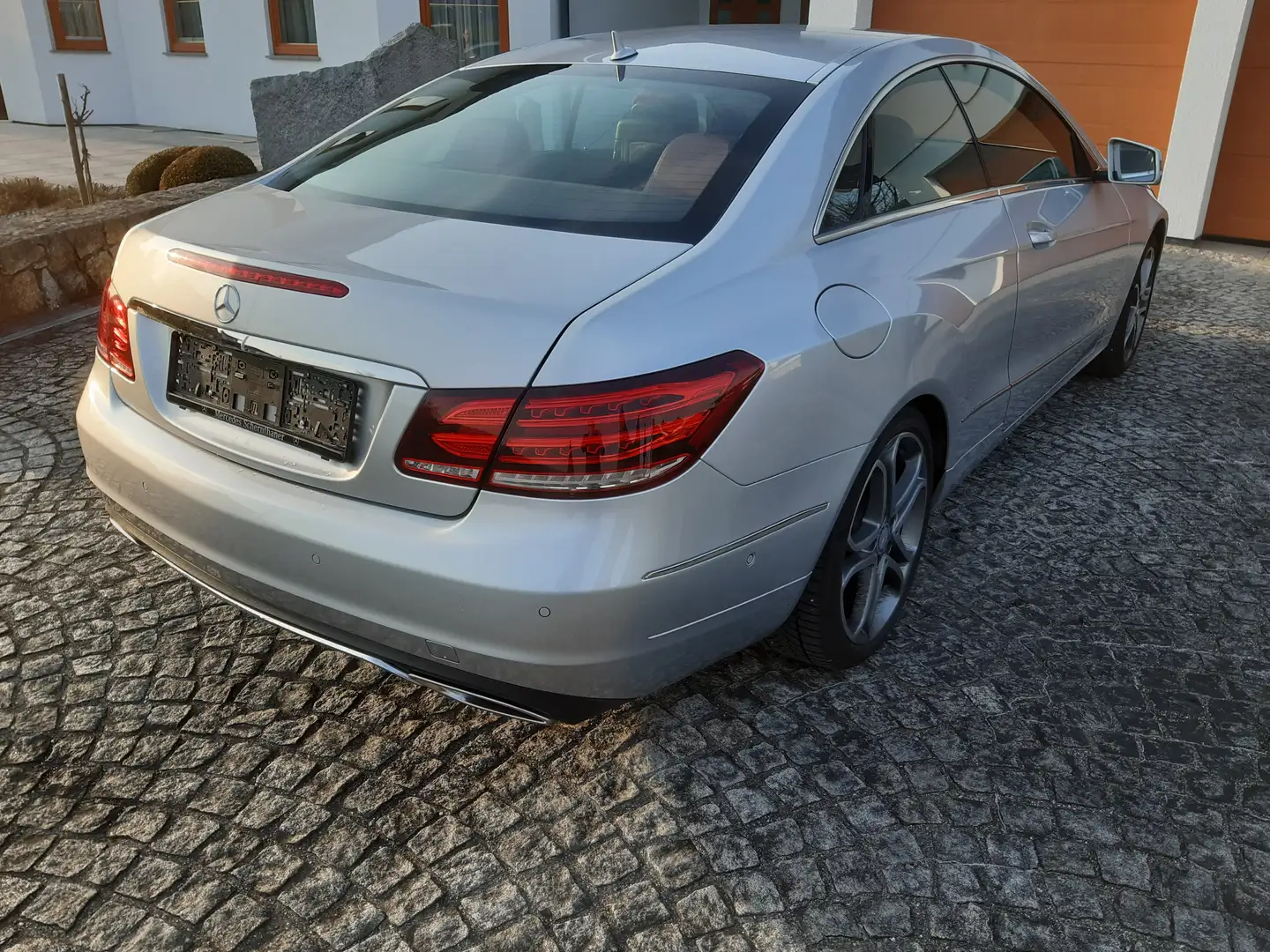 Mercedes-Benz E 250 CGI Silber - 2