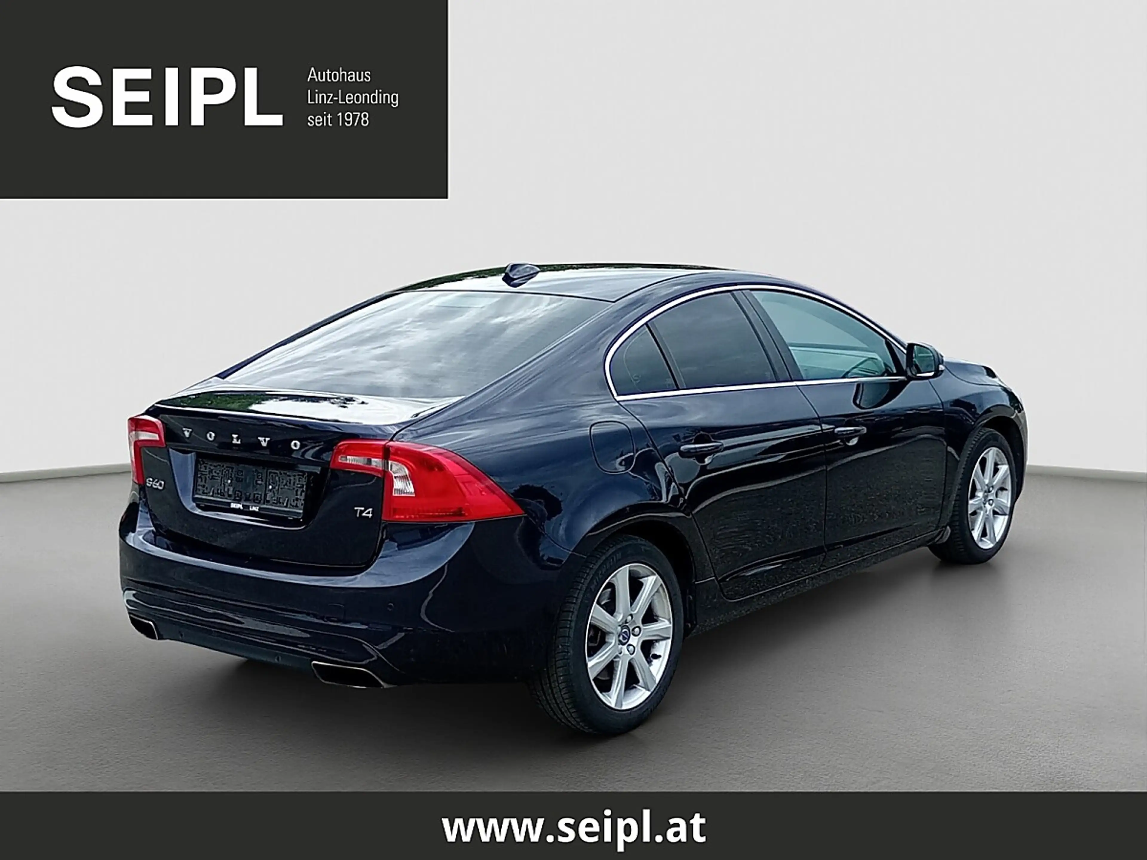 Volvo S60 T4 Momentum Geartronic — photo 4