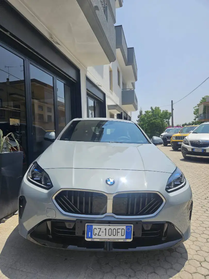 BMW 120 120d 48V MSport Pro auto Gris - 2