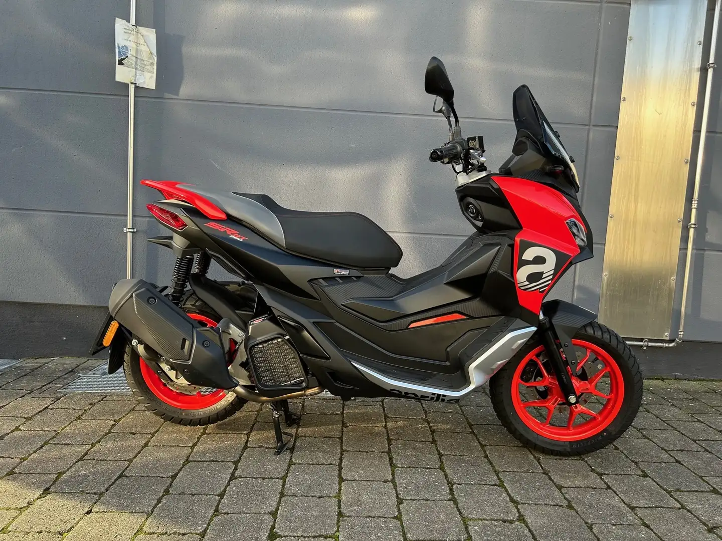 Aprilia Rot - 1