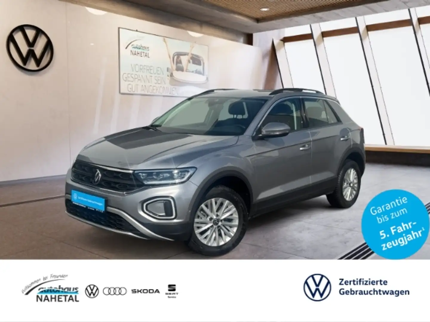 Volkswagen T-Roc 1.5TSI DSG Life LED+ NAVI AHK ACC STANDHZG. 2Z-KLI Silber - 1