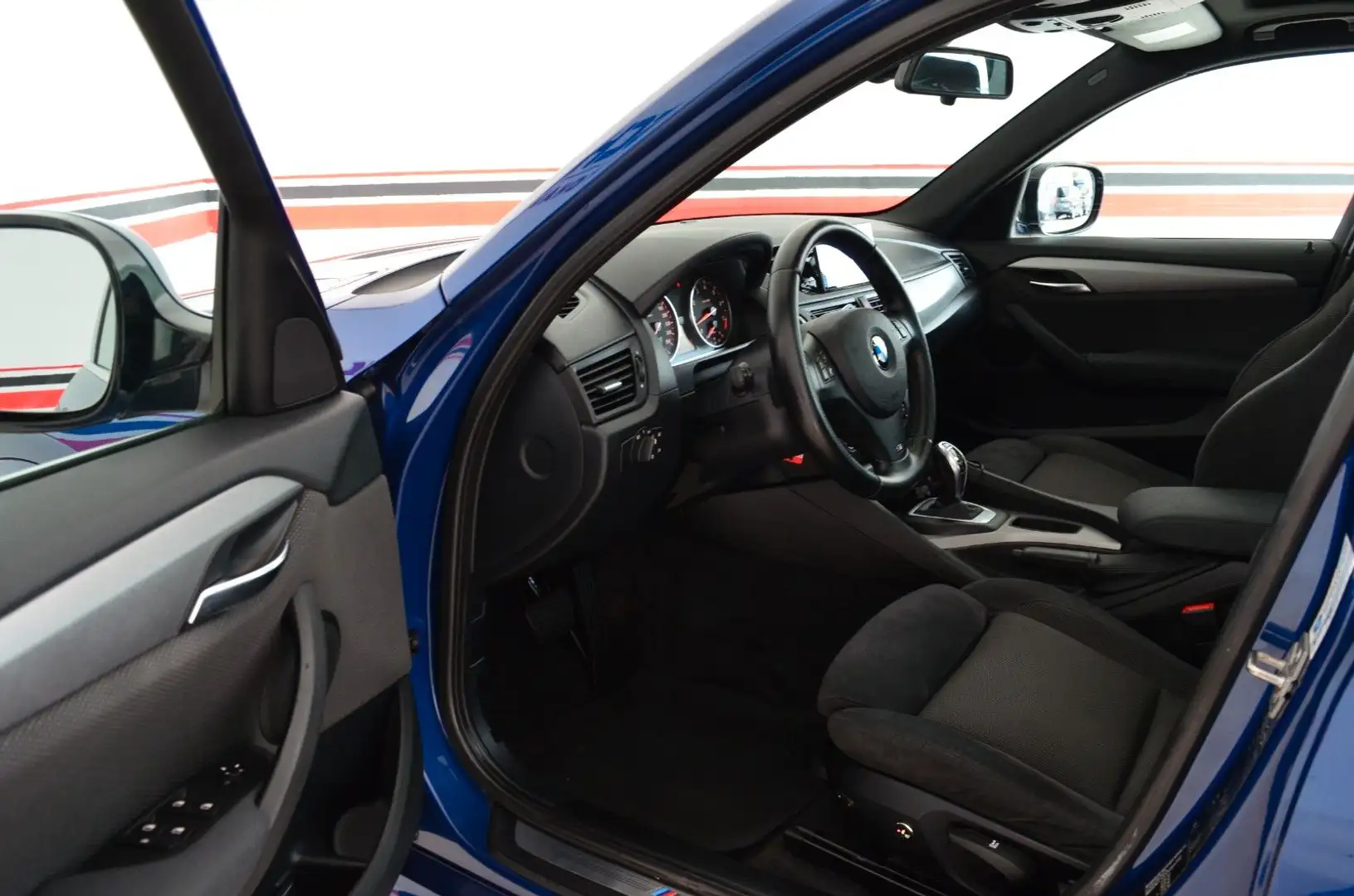 BMW X1 28 i xDrive M-Paket Sport |Xenon |Navi |18`Al Blau - 2