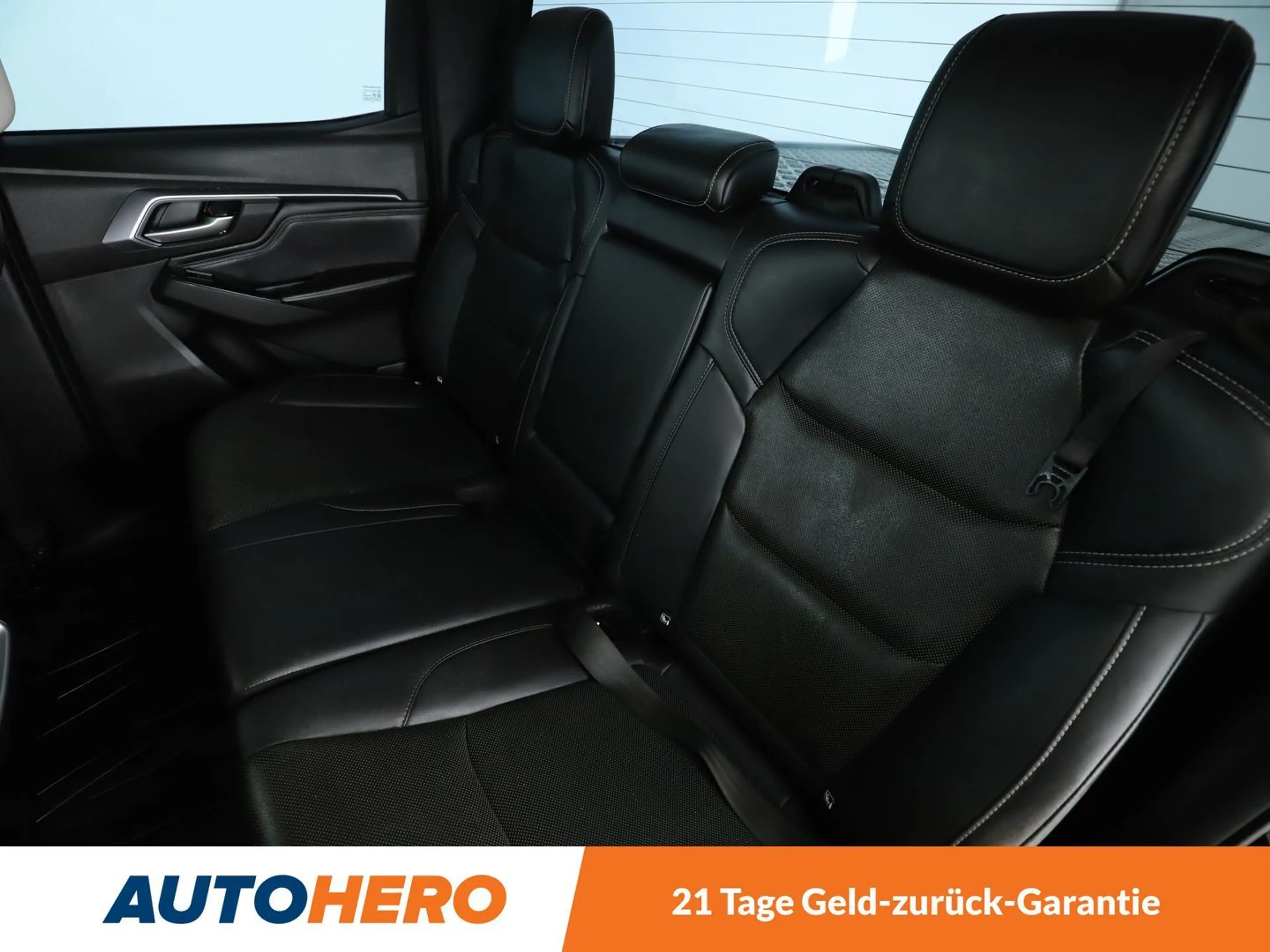 Isuzu D-Max 1.9 Turbodiesel Double Cab 4WD V-CROSS Aut.*CAM* — photo 14