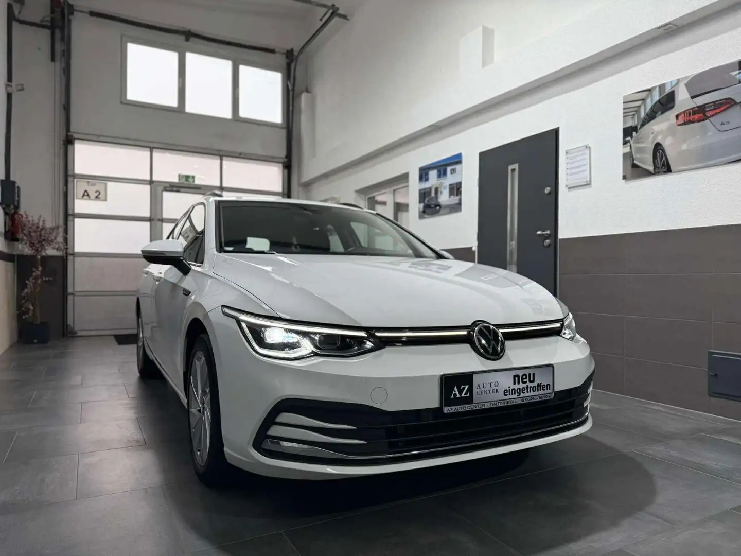 Volkswagen Golf VIII 2.0 TDI Variant Style/DSG/LED/HUD/STHZ Blanco - 2