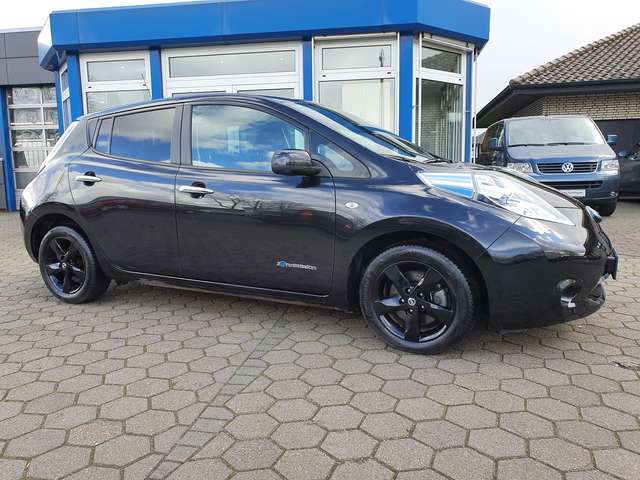 Imagine Nissan Leaf Black Edition