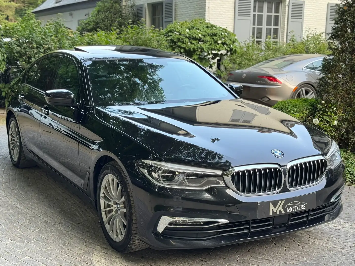 BMW 530 eA Luxury Line/ HUD/Soft close/TV/Pano/Ventilated Noir - 1