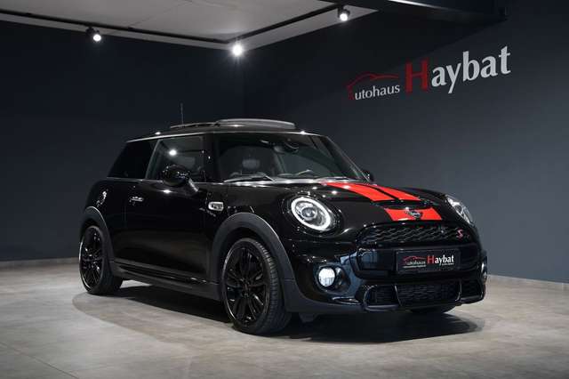 Imagine MINI Cooper S JCW Trim Aero Navi LED Pano ACC