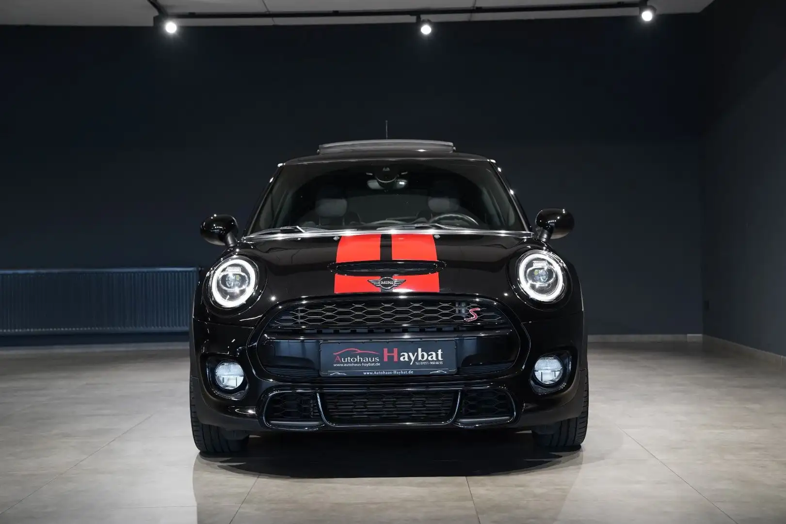 MINI Cooper S JCW Trim Aero Navi LED Pano ACC Schwarz - 2